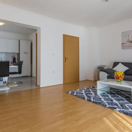 Royal Dujak Apartment Selce